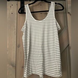NWOT Old Navy Active Tank